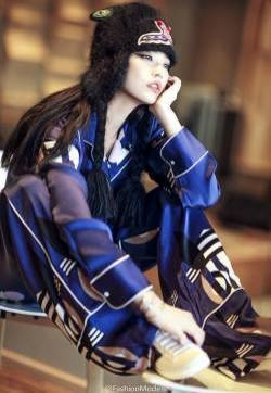 李宇春倪妮叛逆帅气杂志写真图片