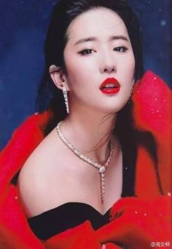 气质女神刘亦菲绝美性感妩媚写真图片 天仙姐姐的香肩雪肌图集