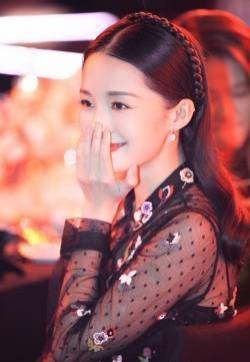 气质女神李沁性感图片