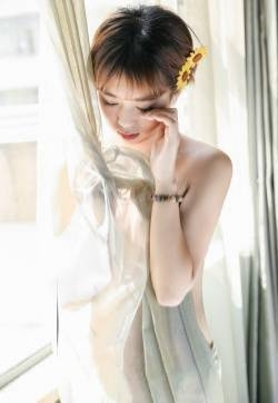 性感诱惑短发美女柠檬vivi性感写真