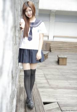 沈大女生清新校服写真图片