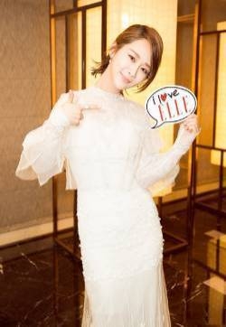 杨紫白色礼服化身高冷女神性感图片
