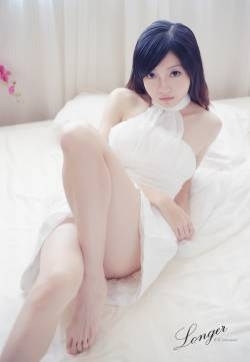沙滩美女湿身诱惑私房写真图片