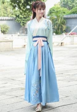 主持人李湘写真图片：清新淡雅宛若仙子第张