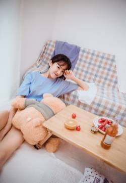 麻辣女教师美女性感诱人美女图片