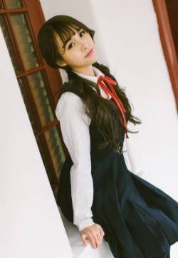 可爱萝莉夏美酱学生制服诱惑写真