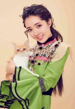 郭碧婷图片  郭碧婷时尚帅气写真图片