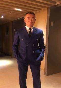 主持人邱启明图片