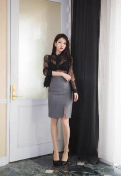 蕾丝美女透视装诱惑大胆都市白领美女写真