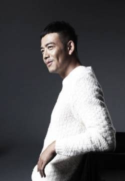 杨烁图片  杨烁黑白写真图片