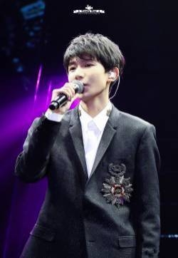 TFBOYS-王源帅气图片