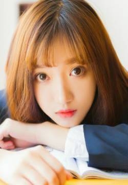 清纯阳光少女唯美气质短发校园写真