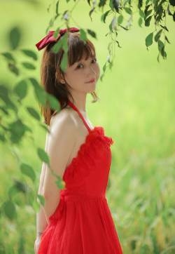 红裙美女复古唯美意境艺术美女图片