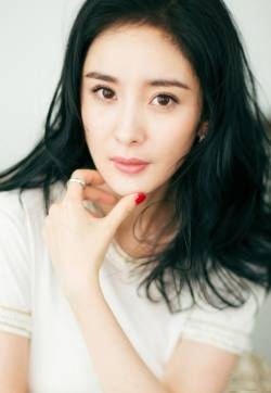 杨幂浅笑嫣然唯美高清图片