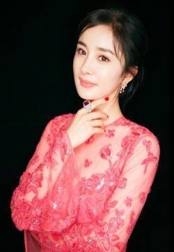 杨幂上海电影节清新淑女范仙气十足美图