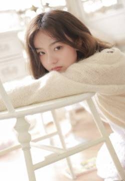 沙滩美女诱人性感户外写真