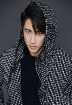 吴尊最新杂志魅力写真帅气图片