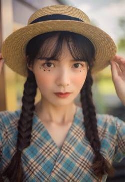 日系小清新美女户外唯美写真图片