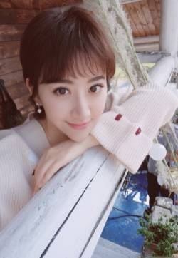 景甜甜美减龄微博美照高清图片