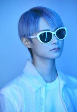 李宇春最新单曲MV炫酷图片