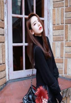 戚薇纯黑打扮冷艳写真图片  戚薇图片