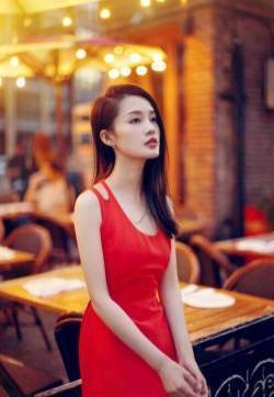 李沁图片 李沁时尚性感街拍图片
