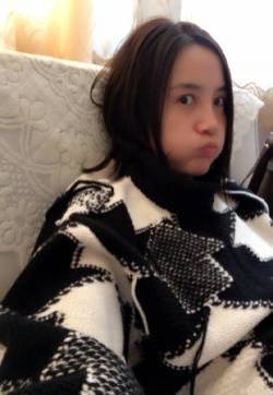宋佳小清新机场搞怪写真图片