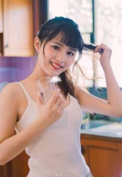 美女模特事业线诱人美女图片