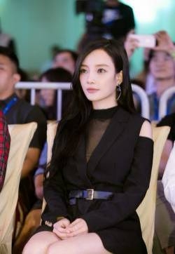 李小璐我们的少年时代发布会图片