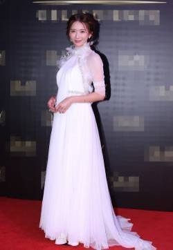 林志玲白色薄纱长裙似仙女出席活动图片