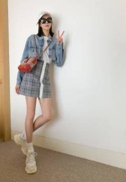 宋茜休闲风秀美腿靓丽写真图片
