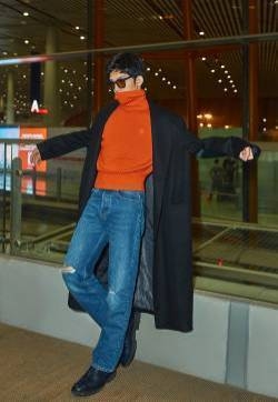 井柏然冬日活力街拍写真图片