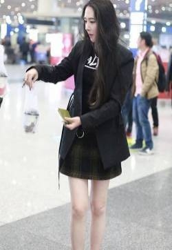 郭碧婷机场搞怪写真图片
