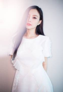 李小璐图片 李小璐白裙清新性感写真