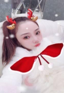 李小璐甜馨母女平安夜居家甜美自拍写真