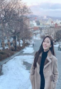 郑秀妍日本函馆冬日雪景唯美写真图片