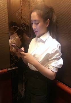 马苏《马家庄财富周刊》封面写真花絮图片