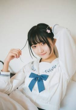 日本美女学生妹黑色丝袜美女制服诱惑写真