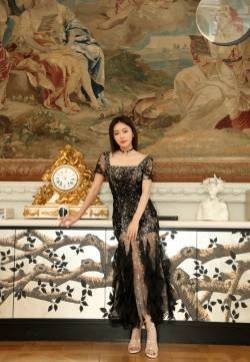 秦岚薄纱长裙性感优雅写真图片