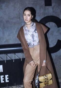 郭碧婷最新深夜时尚街拍写真图片