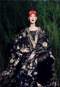 张馨予黑纱裙时尚大片性感写真图片