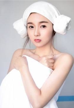 金智媛时尚杂志写真图片
