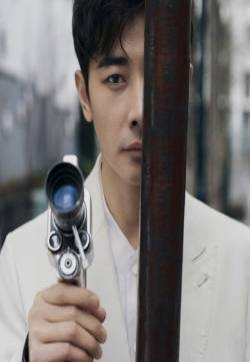 罗晋巴黎街拍优雅浪漫写真图片