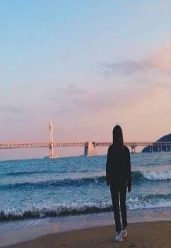 旅拍风景头像图片 大海背影头像图片