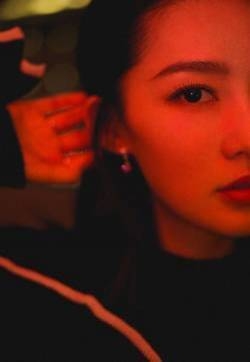 李沁唯美意境写真图片