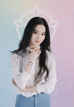 刘亦菲简约宣传照写真图片