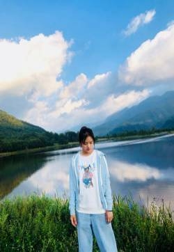 任敏图片 任敏田园乡间生活照图片