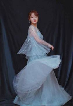 杨紫湖南卫视跨年演唱会写真图片