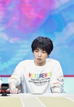 华晨宇《王牌对王牌4》第六期剧照图片