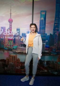 袁姗姗图片   袁姗姗机场照图片